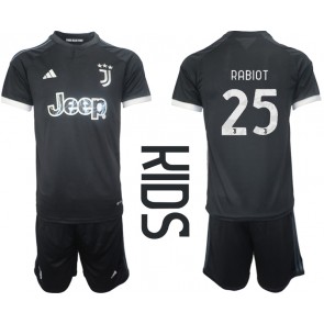 Juventus Adrien Rabiot #25 Replika Babytøj Tredje sæt Børn 2023-24 Kortærmet (+ Korte bukser)